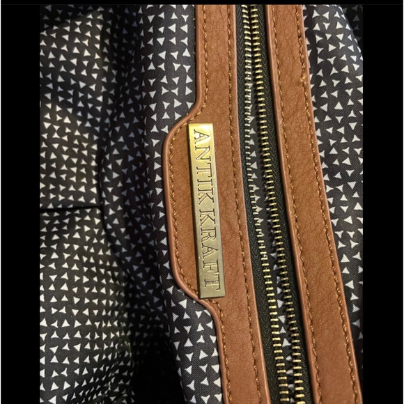 Large brown tote - Picture 5 of 6